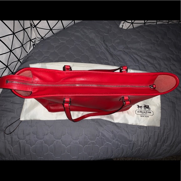 Coach Tote Red Leather - Picture 5 of 9